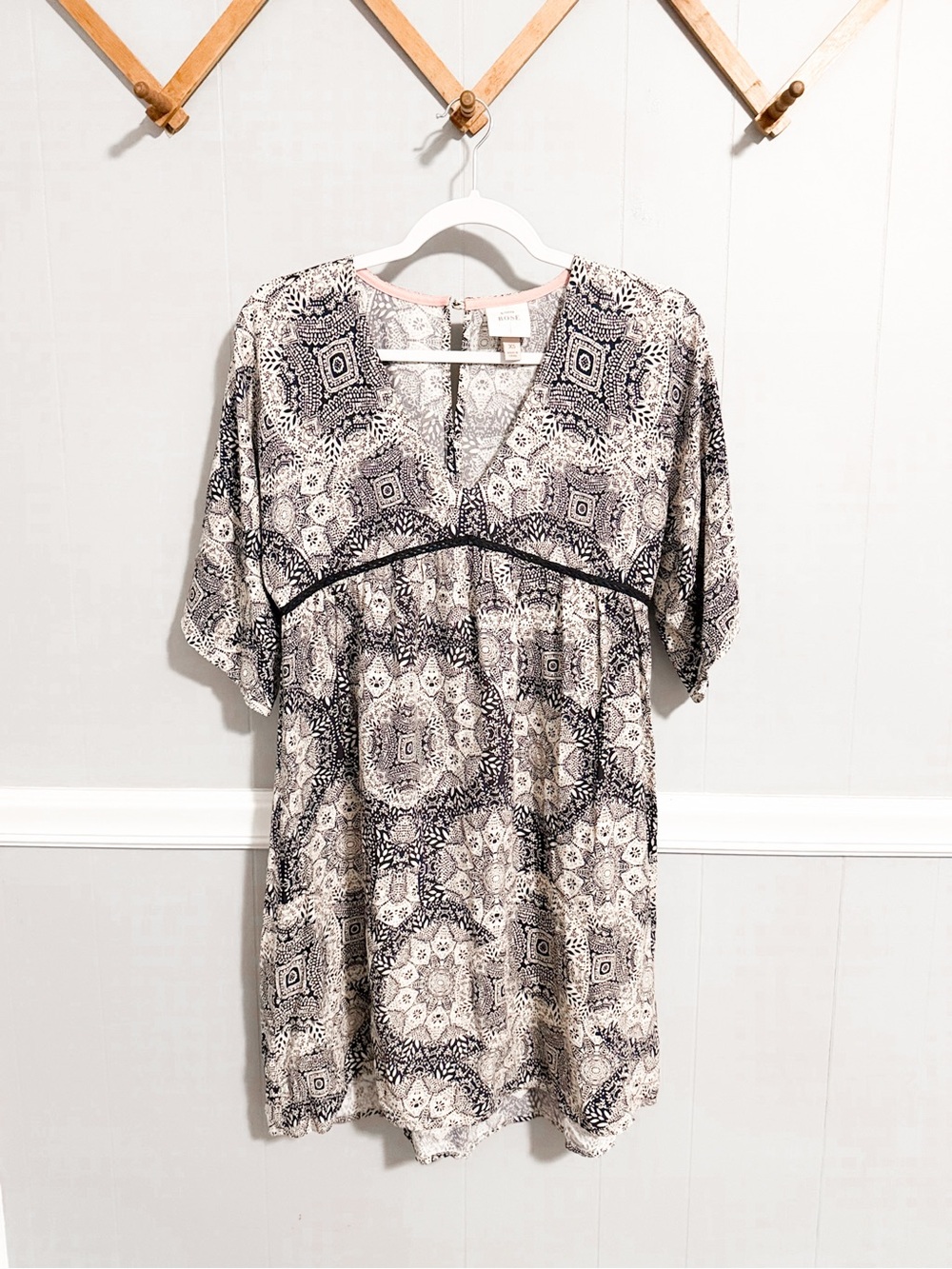 Knox Rose Flowy Mini Dress